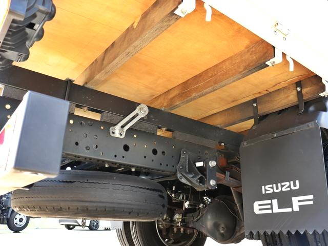 いすゞエルフ平ボディ小型（2t・3t）[写真24]