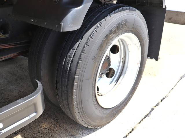 いすゞエルフ平ボディ小型（2t・3t）[写真36]