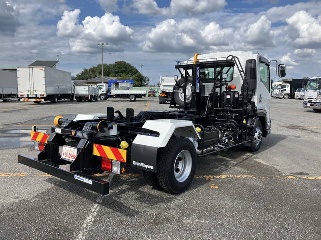 いすゞフォワードコンテナ専用車中型（4t）[写真02]