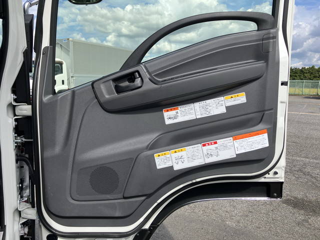 いすゞフォワードコンテナ専用車中型（4t）[写真25]