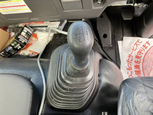 いすゞフォワードコンテナ専用車中型（4t）[写真33]