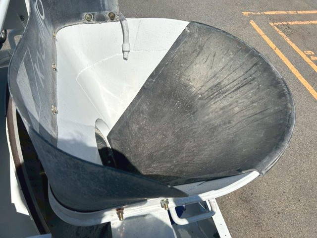 日野レンジャーミキサー車（コンクリートミキサー）増トン（6t・8t）[写真06]