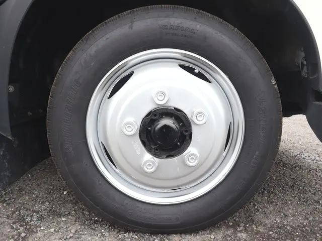 日野デュトロ平ボディ小型（2t・3t）[写真18]