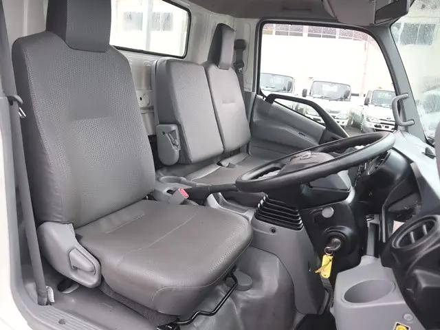 日野デュトロ平ボディ小型（2t・3t）[写真27]