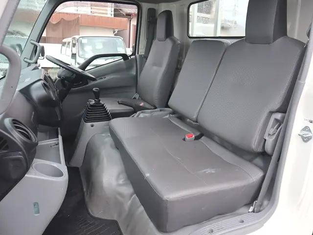 日野デュトロ平ボディ小型（2t・3t）[写真29]