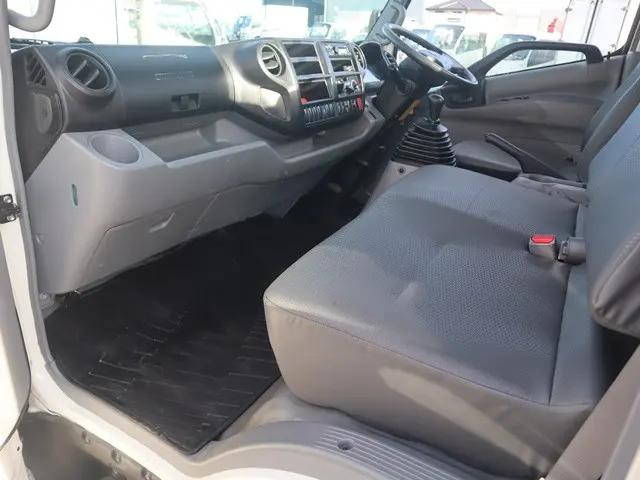 日野デュトロ平ボディ小型（2t・3t）[写真27]