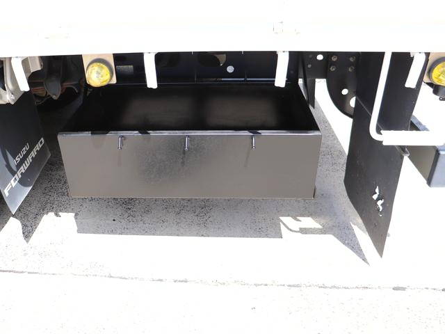 いすゞフォワードクレーン5段増トン（6t・8t）[写真18]