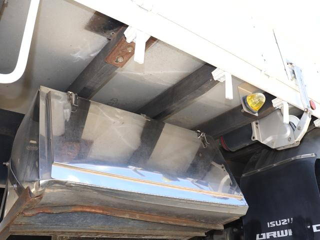 いすゞフォワードクレーン5段増トン（6t・8t）[写真24]