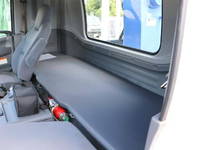 いすゞフォワードクレーン5段増トン（6t・8t）[写真32]