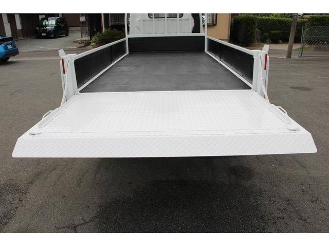 三菱ふそうキャンター平ボディ小型（2t・3t）[写真18]