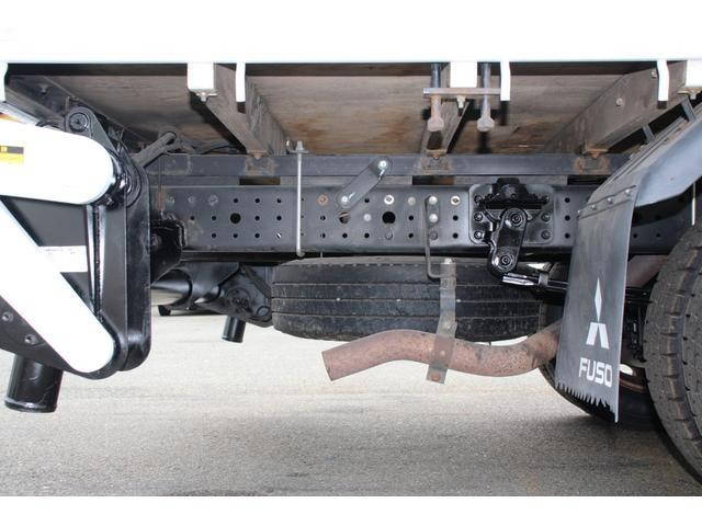 三菱ふそうキャンター平ボディ小型（2t・3t）[写真23]