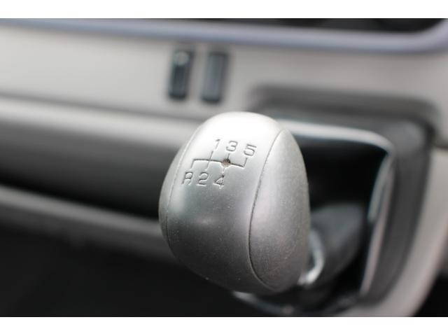 三菱ふそうキャンター平ボディ小型（2t・3t）[写真35]