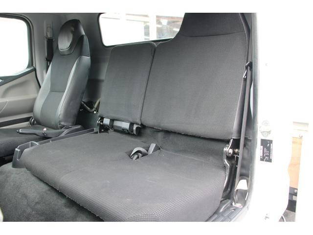 三菱ふそうキャンター平ボディ小型（2t・3t）[写真37]