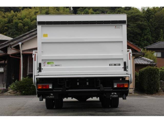 三菱ふそうキャンター平ボディ小型（2t・3t）[写真07]