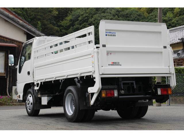 いすゞエルフ平ボディ小型（2t・3t）[写真02]