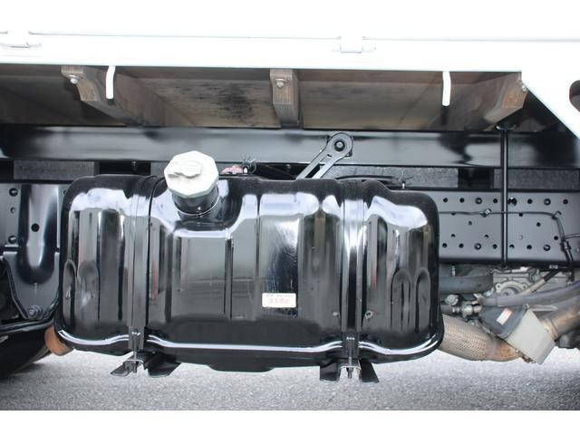 いすゞエルフ平ボディ小型（2t・3t）[写真23]