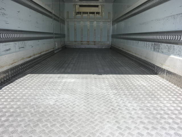 日野レンジャー冷凍車（冷蔵車）中型（4t）[写真11]