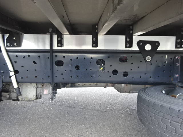 日野レンジャー冷凍車（冷蔵車）中型（4t）[写真22]