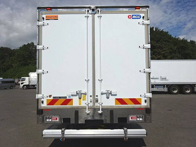 日野レンジャー冷凍車（冷蔵車）中型（4t）[写真06]