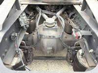 UDトラックスクオントレーラーヘッド（トラクターヘッド）大型（10t）[写真11]