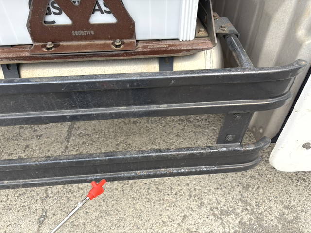 UDトラックスクオントレーラーヘッド（トラクターヘッド）大型（10t）[写真37]