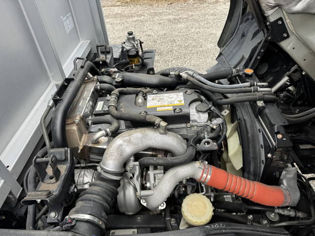 いすゞフォワードアルミウイング中型（4t）[写真22]