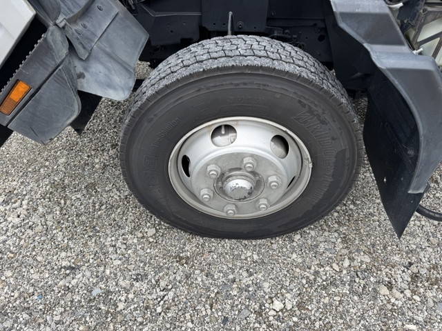 いすゞフォワードアルミウイング中型（4t）[写真24]