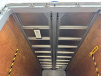 いすゞフォワードアルミウイング中型（4t）[写真28]