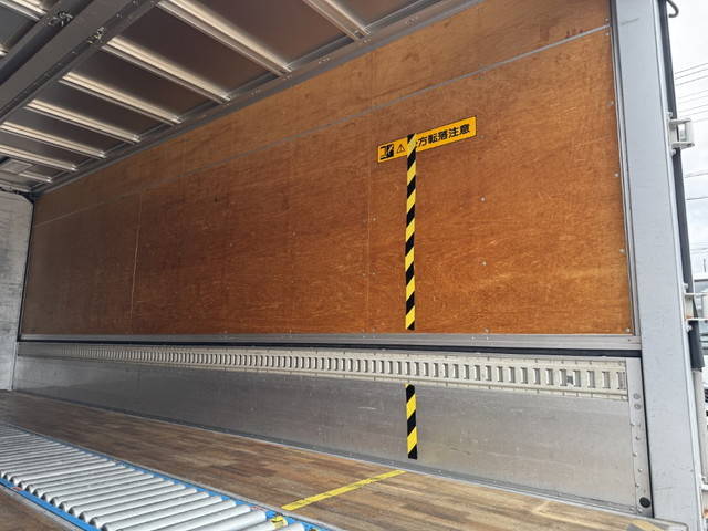 いすゞフォワードアルミウイング中型（4t）[写真30]