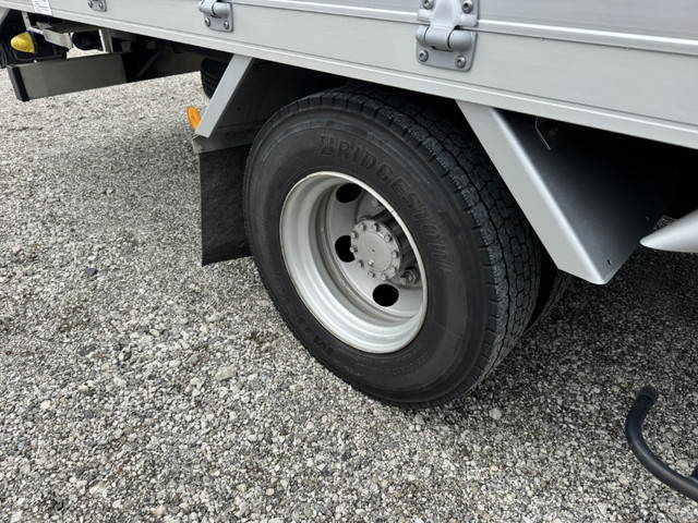 いすゞフォワードアルミウイング中型（4t）[写真31]