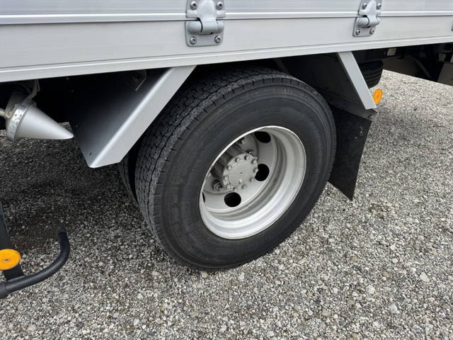 いすゞフォワードアルミウイング中型（4t）[写真32]