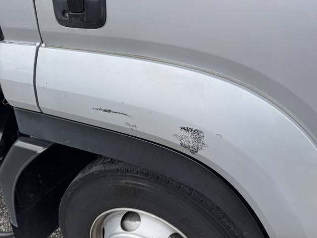 いすゞフォワードアルミウイング中型（4t）[写真38]