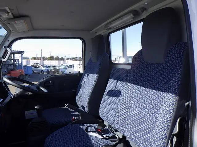 日産エルフ平ボディ小型（2t・3t）[写真10]