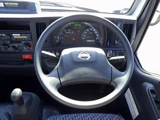 日産エルフ平ボディ小型（2t・3t）[写真12]