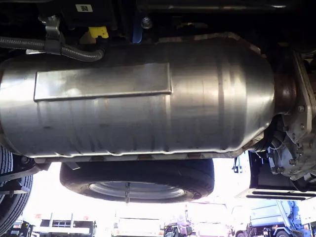 日産エルフ平ボディ小型（2t・3t）[写真24]