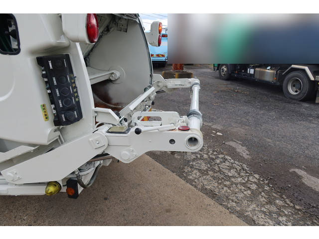 日野デュトロパッカー車（塵芥車）小型（2t・3t）[写真12]