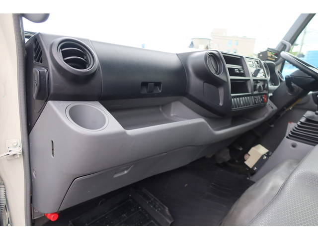 日野デュトロパッカー車（塵芥車）小型（2t・3t）[写真30]