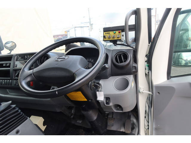 日野デュトロパッカー車（塵芥車）小型（2t・3t）[写真33]