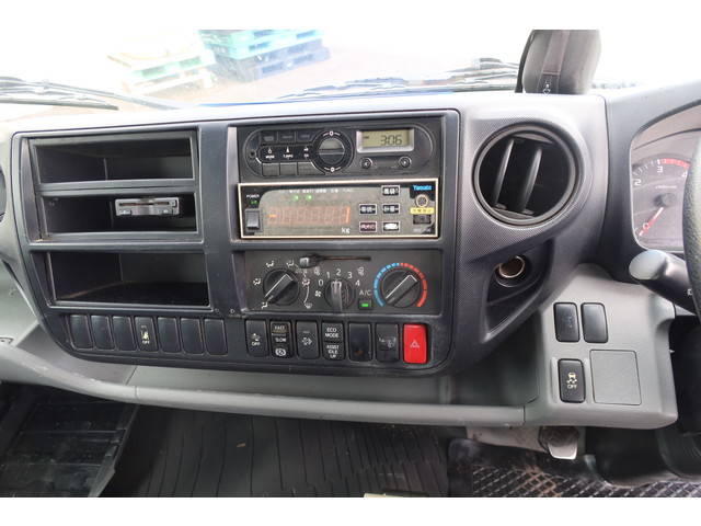 日野デュトロパッカー車（塵芥車）小型（2t・3t）[写真37]