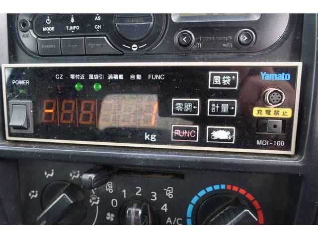 日野デュトロパッカー車（塵芥車）小型（2t・3t）[写真38]