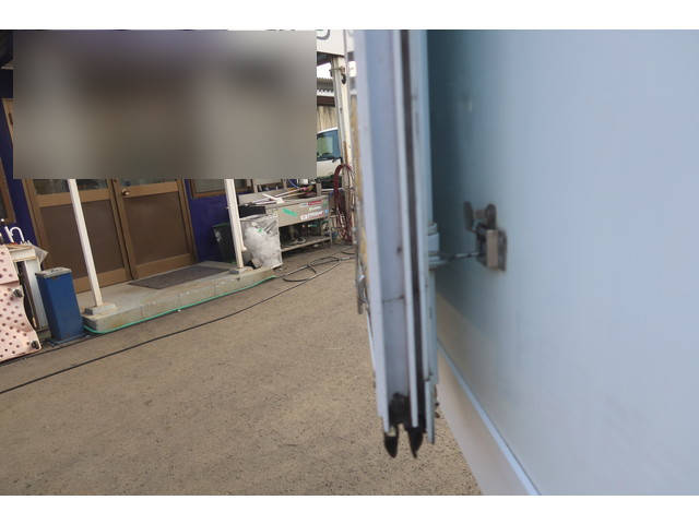 いすゞエルフ冷凍車（冷蔵車）小型（2t・3t）[写真10]