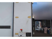 いすゞエルフ冷凍車（冷蔵車）小型（2t・3t）[写真12]