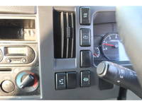 いすゞエルフ冷凍車（冷蔵車）小型（2t・3t）[写真28]