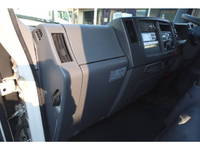 いすゞエルフ冷凍車（冷蔵車）小型（2t・3t）[写真34]