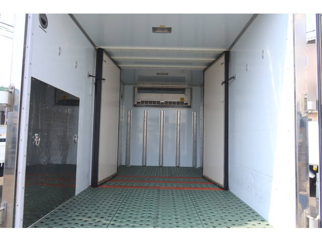 いすゞエルフ冷凍車（冷蔵車）小型（2t・3t）[写真36]