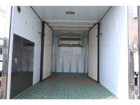 いすゞエルフ冷凍車（冷蔵車）小型（2t・3t）[写真37]