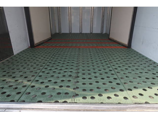 いすゞエルフ冷凍車（冷蔵車）小型（2t・3t）[写真37]