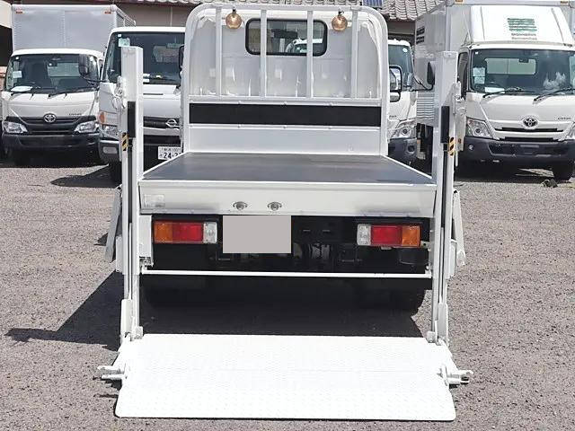 トヨタダイナ平ボディ小型（2t・3t）[写真08]