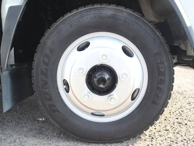 いすゞエルフ平ボディ小型（2t・3t）[写真21]