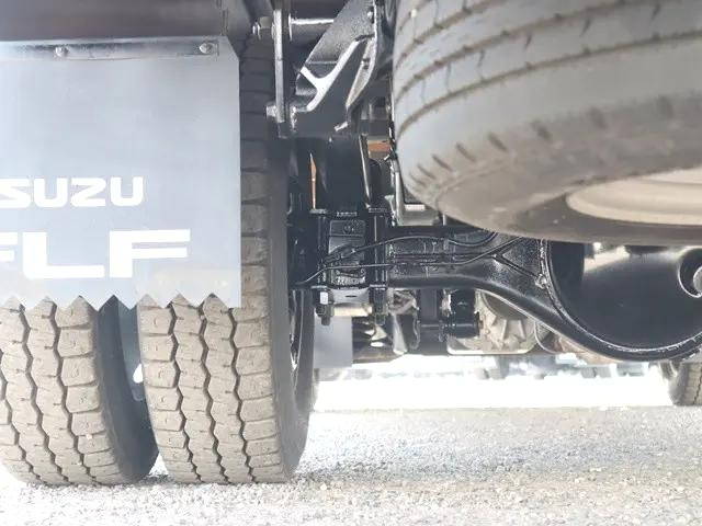 いすゞエルフ平ボディ小型（2t・3t）[写真26]